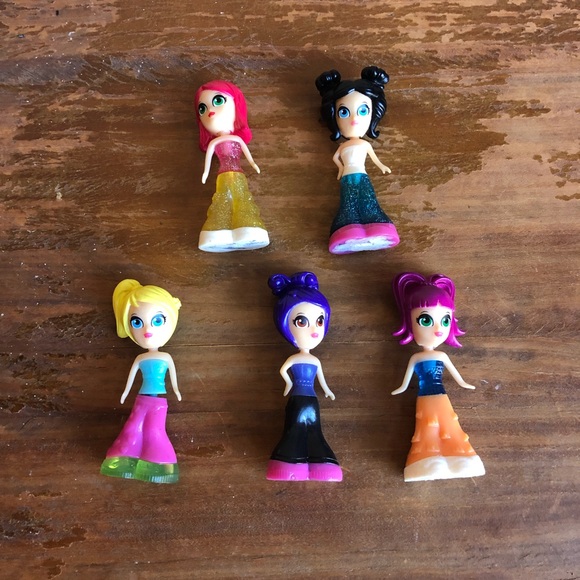 Set of 5 ChixOs Dolls - Picture 2 of 4